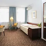 City-hotel מלון 4*