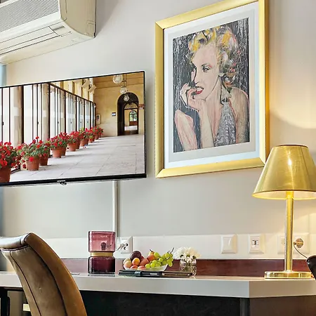 City-hotel Hotel