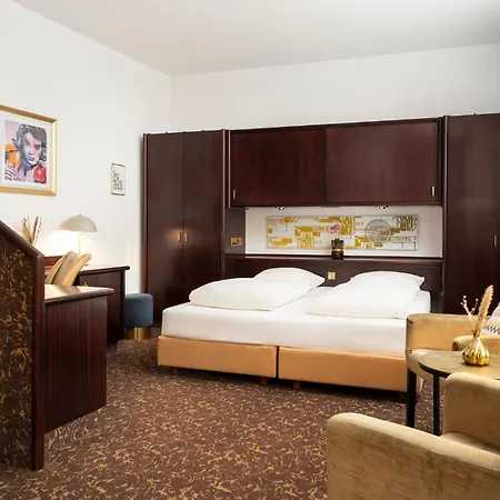 Hotel City-hotel 4*
