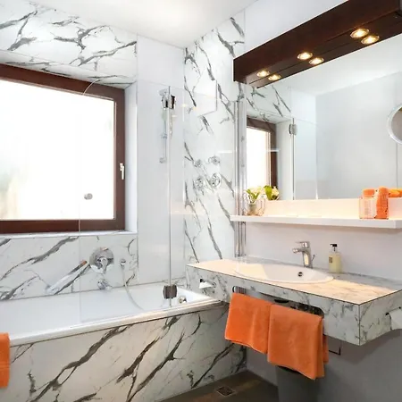 City-hotel 4*