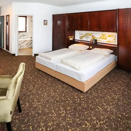 Hotel City-hotel 4*