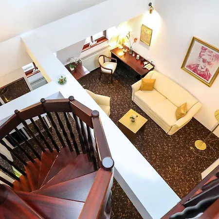 City-hotel Hotel