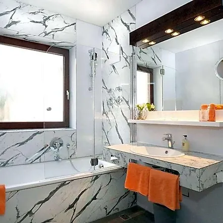 City-hotel מלון 4*