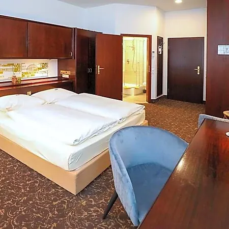 City-hotel מלון 4*